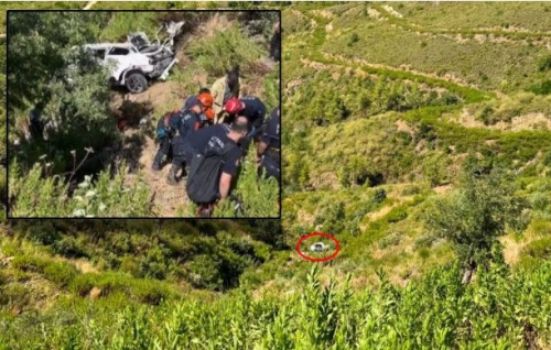 ANTALYA'DA UÇURUMA YUVARLANAN ARAÇTA 5 ÖLÜ