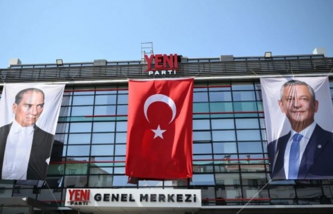 YENİ PARTİ BÜYÜYOR CHP ERİYOR
